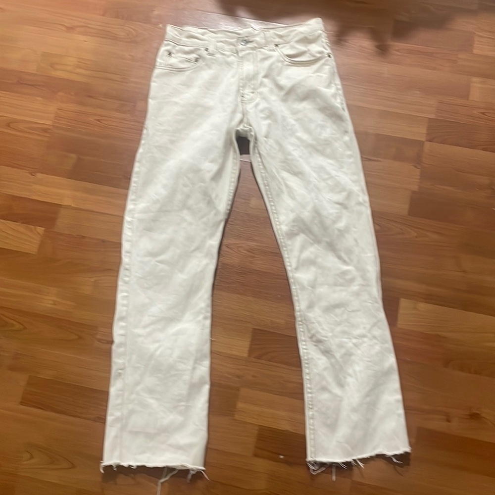 30x32, WHITE